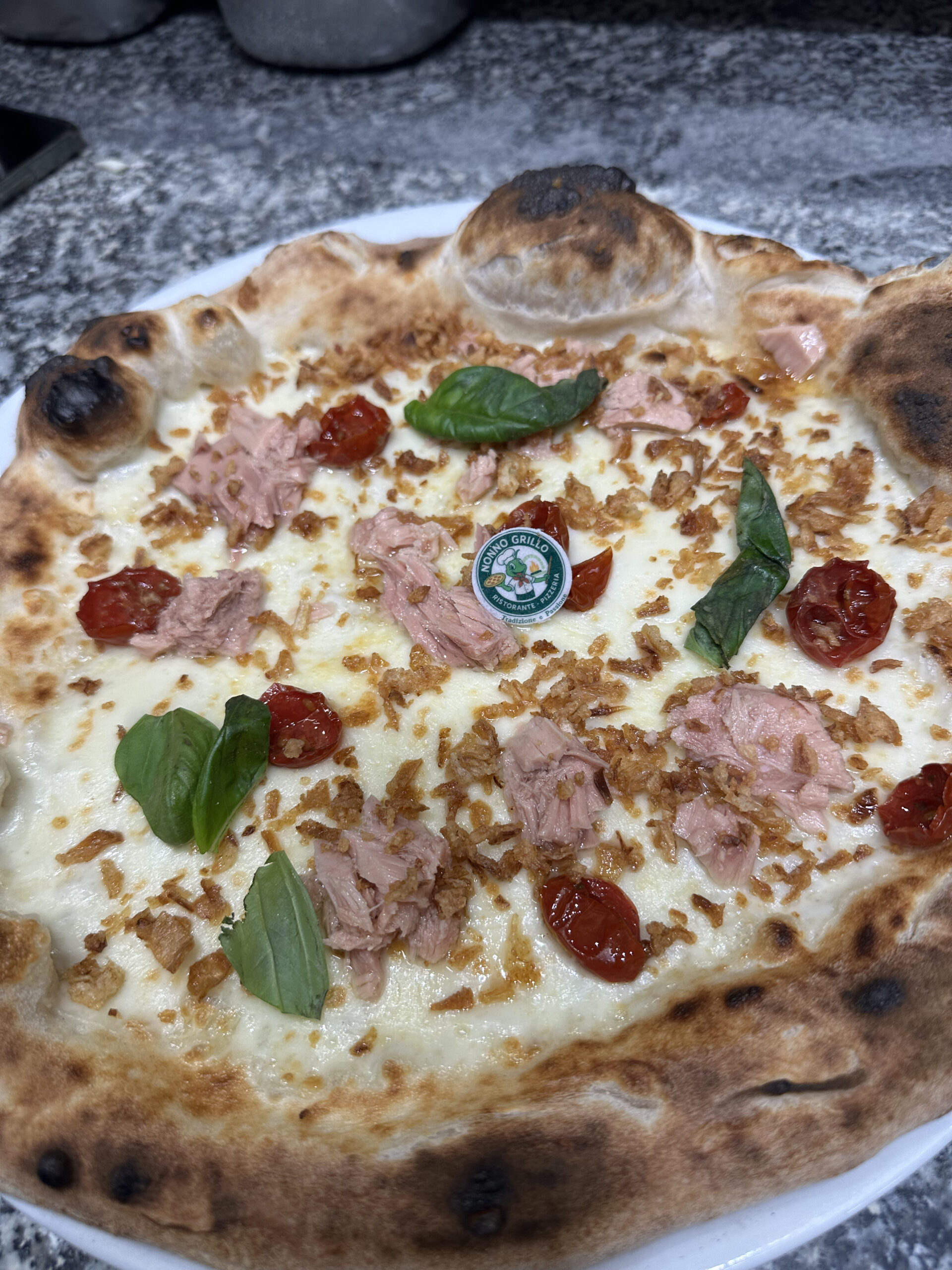 Pizzeria con forno a legna a Arizzano