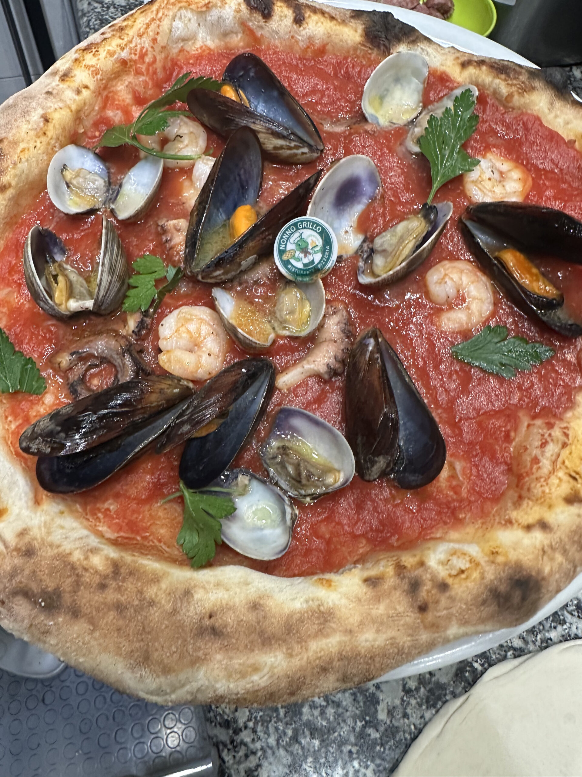 Pizzeria con forno a legna a Arizzano